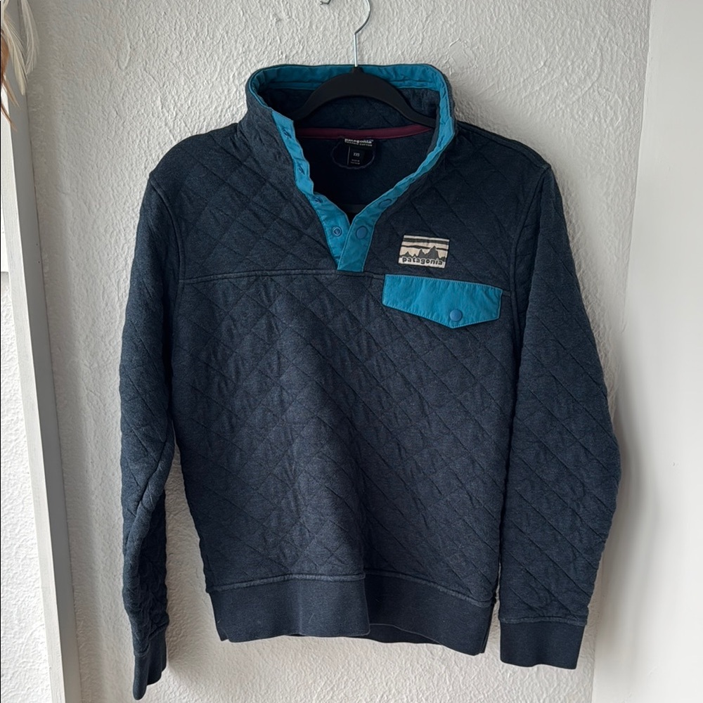 Black and Teal Quilted Pullover